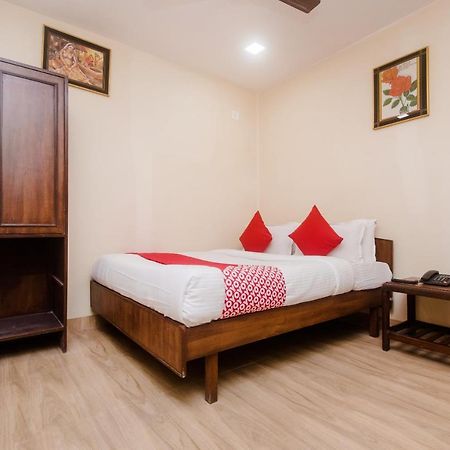 Oyo Shivar Guest House Near Carnival Cinemas Imax Bombaj Exteriér fotografie